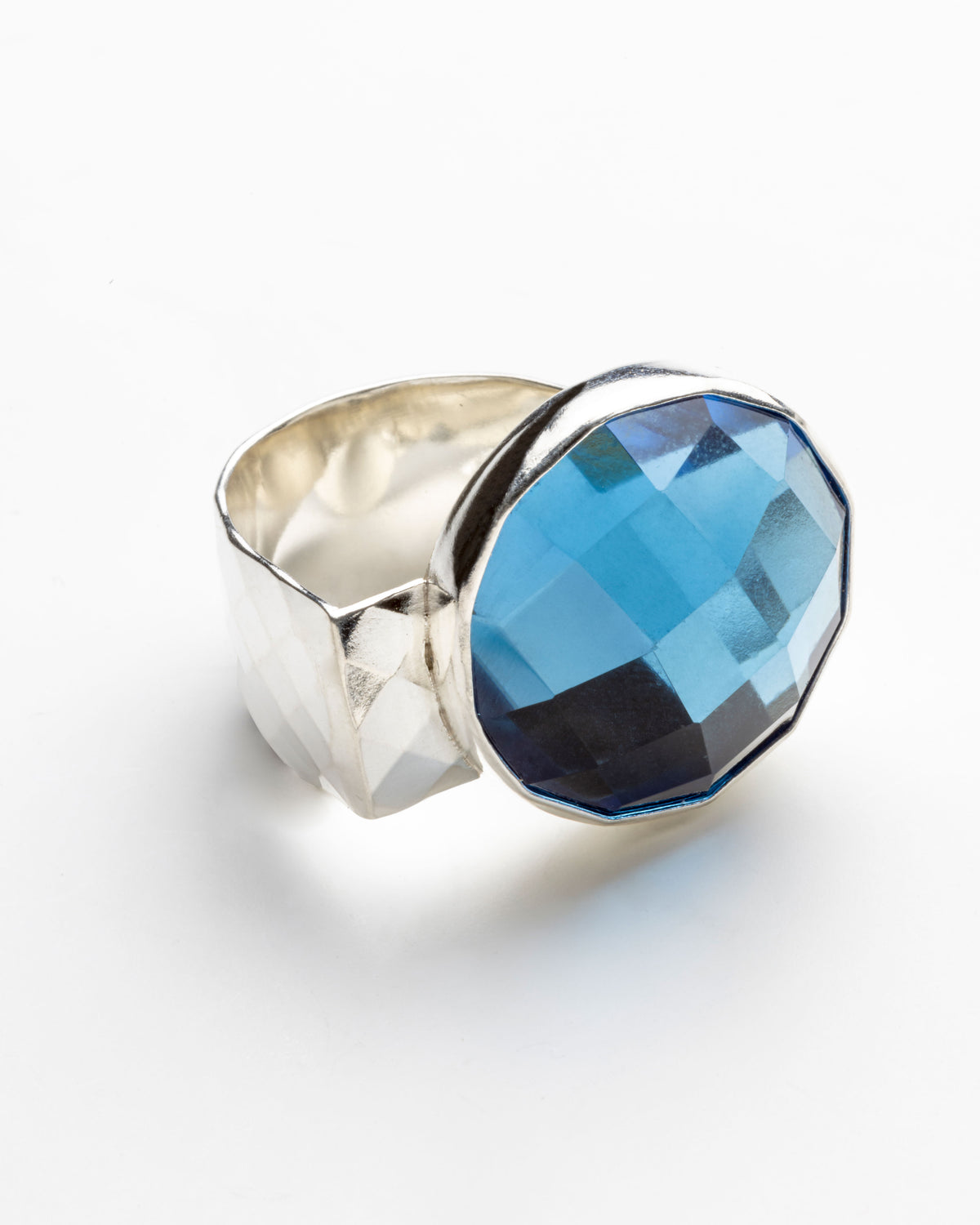Delia Ring