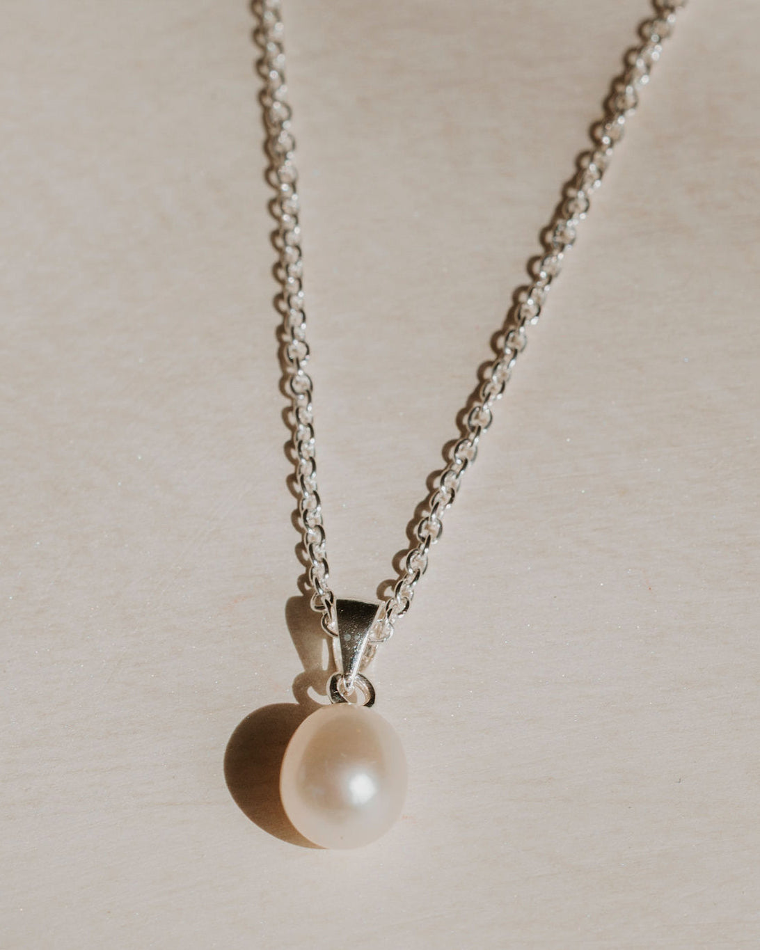 Perla Drop Pendant