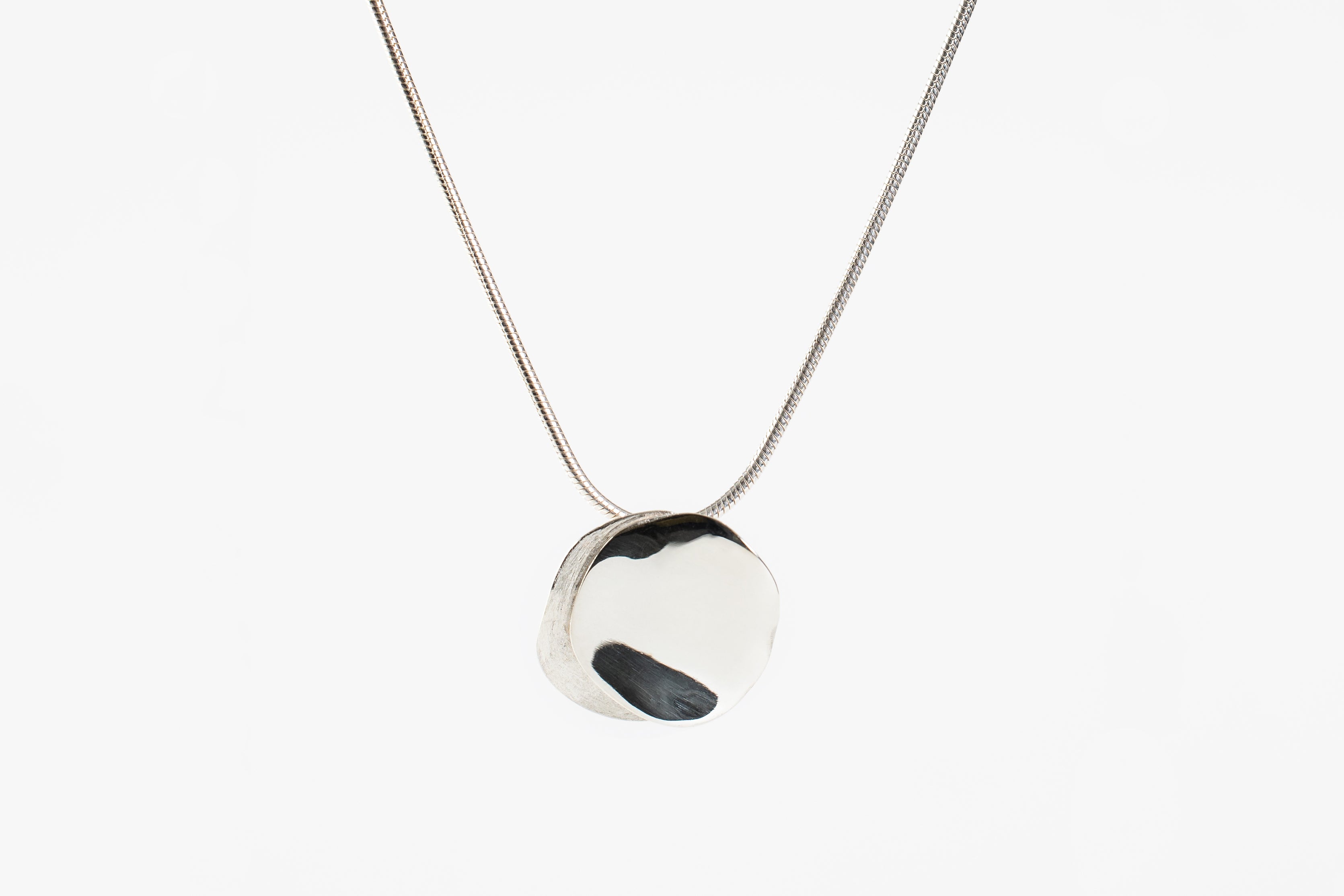 Tete Pendant